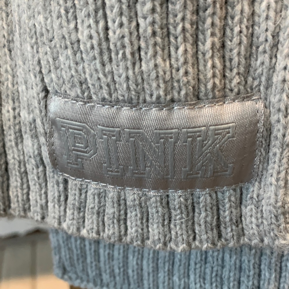 PINK Victoria's Secret Gray Ribbed Scarf - Picture 2 of 3